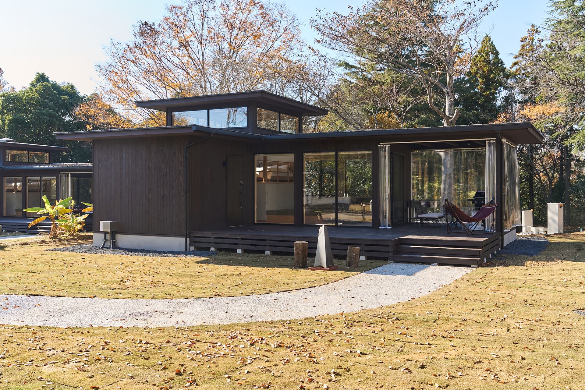 ＴＨＥ　ＢＯＴＡＮＩＣＡＬ　ＲＥＳＯＲＴ　林音