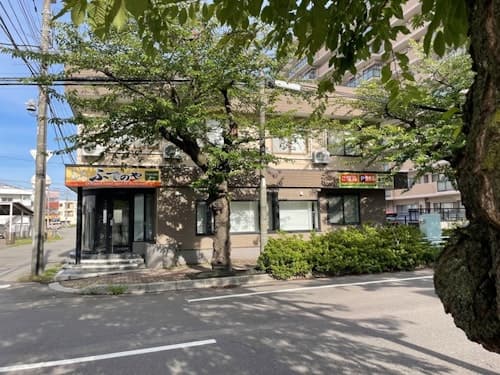 五稜郭公園２００ｍ手前コンパクトホテル　＾