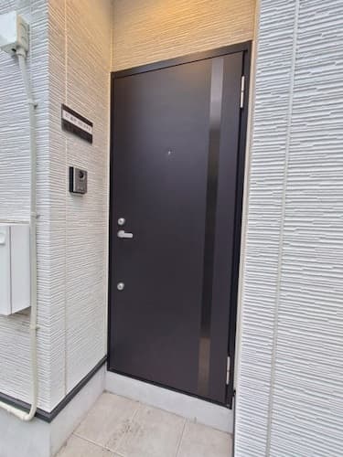 北品川駅徒歩４分・品川駅徒歩１３分　独立玄関の築浅プライベートルーム　＾