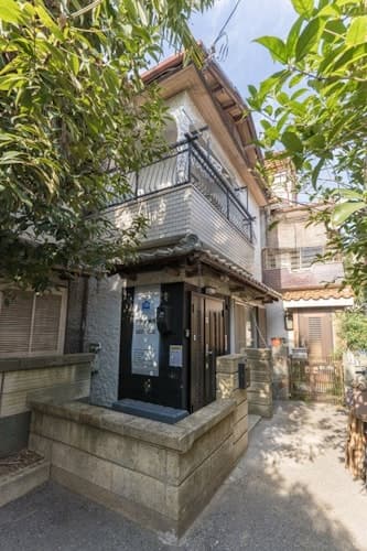 ４　ｍｉｎｓ　Ｍｅｔｒｏ　ｔｏ　Ｎａｍｂａ，　５　ｍｉｎｓ　ｗａｌｋ　ｔｏ　ｓｔａｔｉｏｎ／民泊