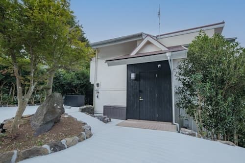 庵　大室山　＾