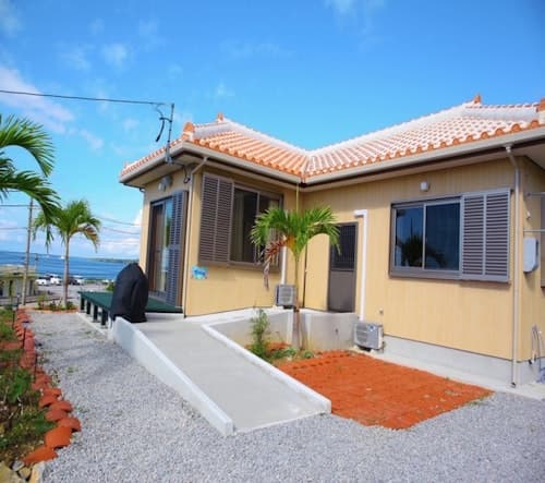 ハニク浜 光る海 ^