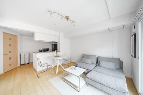 E-US NAEBO STATION 207/民泊