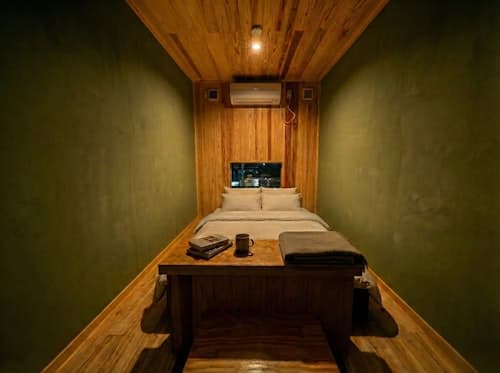 山過ＨＯＴＥＬＳ　＾