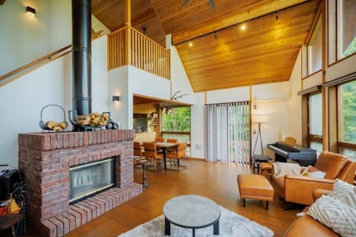 『麓－ＲＯＫＵ－』Ｎａｔｕｒｅ＆Ｃｏｍｆｏｒｔ｜温泉付き貸別荘｜ガイアリゾート　＾