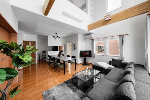 ＴＨＥ　ＲＡＤＩＡＮＴ／民泊