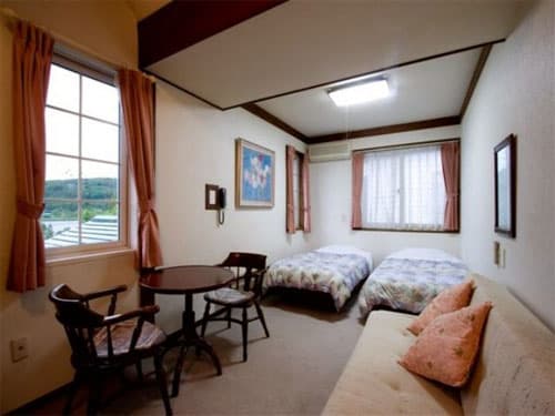 白樺湖畔　リトルグリーブ 2