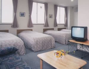 ヒルサイド　イン　ガーデンクレス 2