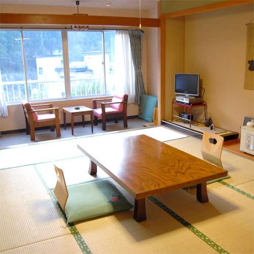 宝泉寺温泉　ペットと泊まれる宿　季の郷　山の湯 2