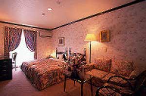 英国の森ホテル　クイーンズ・マナ（Ｑｕｅｅｎ’ｓ　Ｍａｎｏｒ） 2