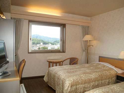 高山シティホテルフォーシーズン 2