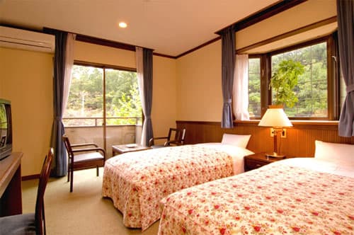 【地魚の美味しい宿】　プチリゾート　赤い馬 2