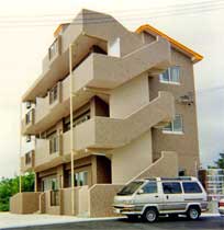 ペンション ホリデイイン漢那