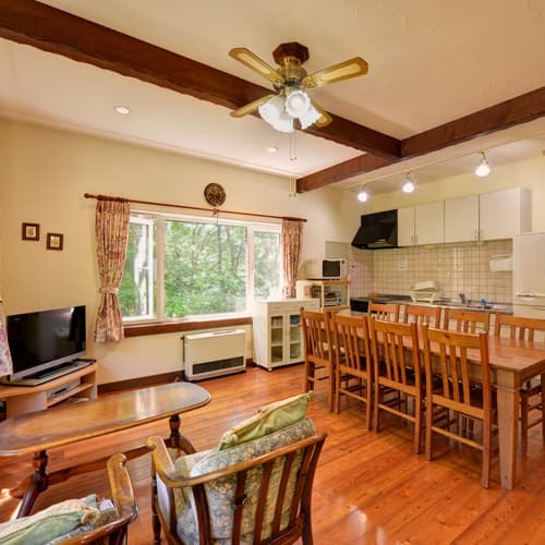 バラと季節の花　貸別荘　野わけ 2