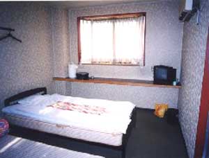 ビジネスホテル岩倉 2