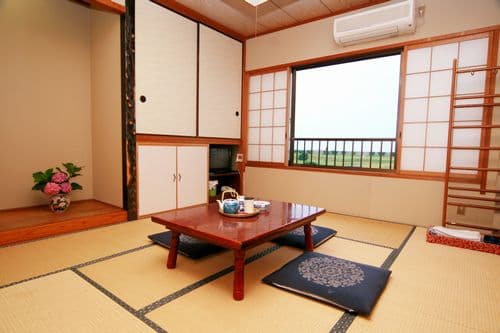 伊勢志摩　国府白浜海岸　活魚民宿　豊 2