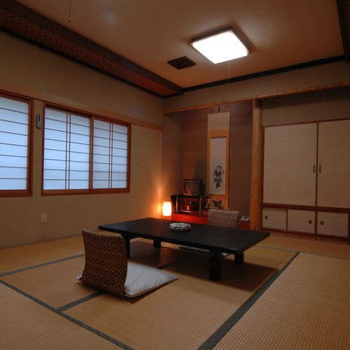 村杉温泉　割烹旅館　室町 2