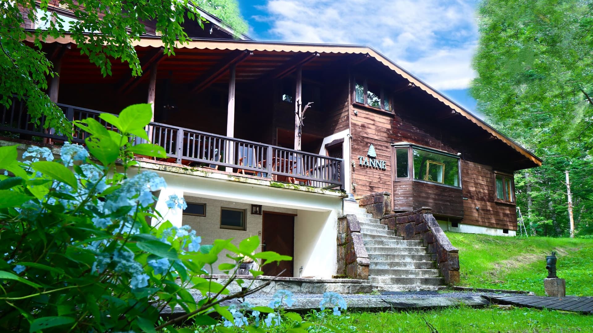 山の庭　タンネ