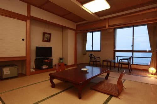 海味料理　マルトラ別館 2