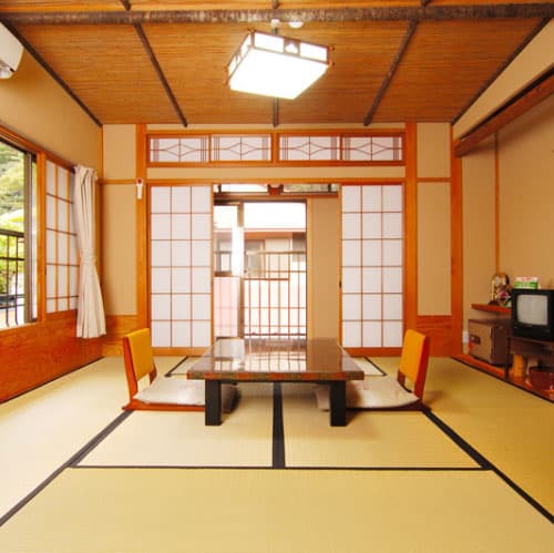 山荘　なぎさ 2