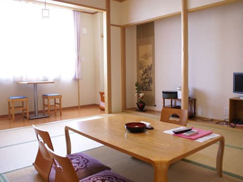 ペットと泊まれる宿　ニュー泊﨑荘 2