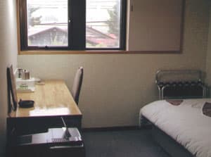 ビジネスホテル　秀山荘 2