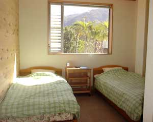 Ｋｅｎｃｈａ　Ｒｕｍａｈ　ケンチャ・ルマ　＜八丈島＞ 2