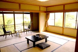 レークヴィラ東山 2