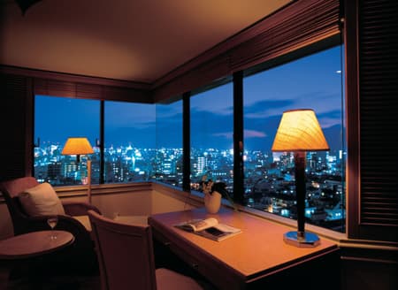 ザ・ナハテラス 2