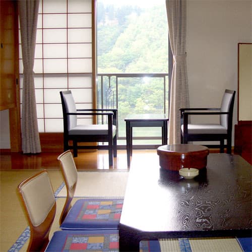 鹿野川温泉　大洲市交流促進センター　鹿野川荘 2