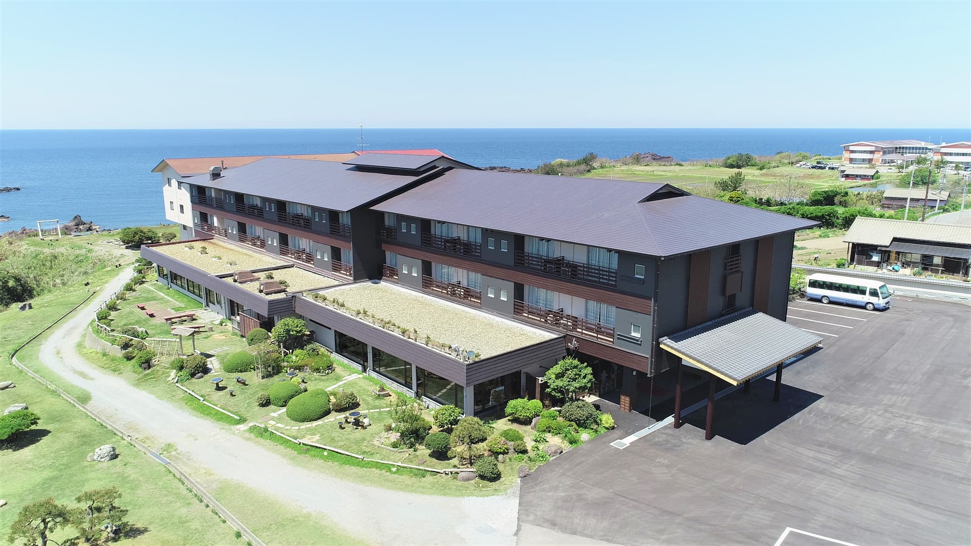 HOTEL AZUMA<佐渡島>
