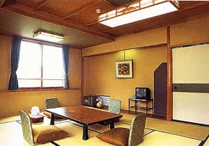 幕岩温泉　ビワ池ホテル 2