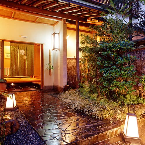 割烹旅館　新叶