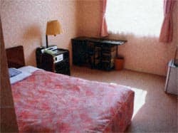 ビジネスホテルとん亭 2