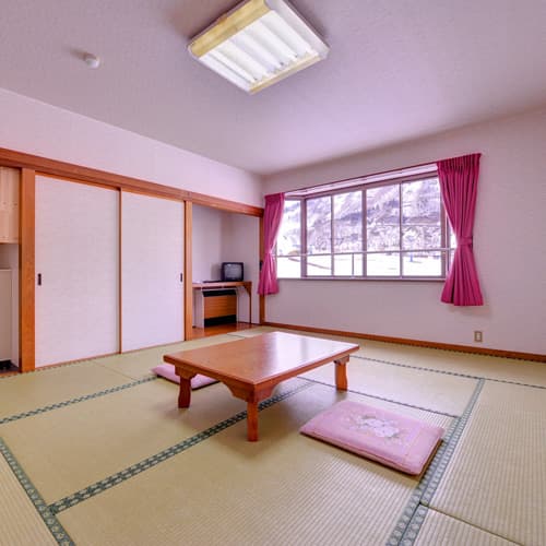 ハチ高原　ホテル　谷常 2