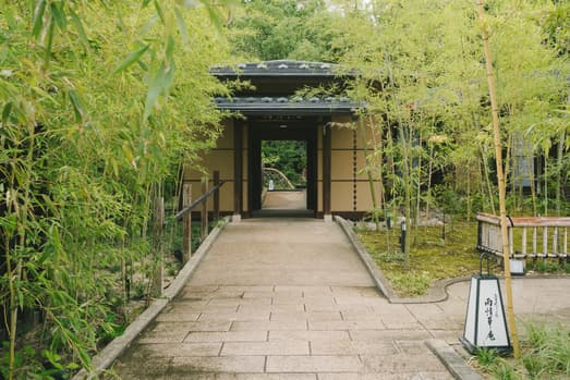 もう一つの京都　雨情草庵