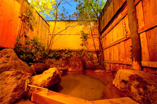 別府鉄輪温泉　やすらぎの宿　由布 2