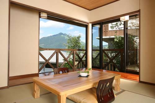 由布院温泉　ゆふいん椿 2