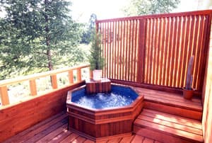 ゲストハウス　カーリーヴィレッジ 2