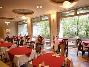 ガーデンホテルハナヨ 2