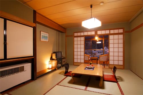 ホテル龍泉洞愛山 2