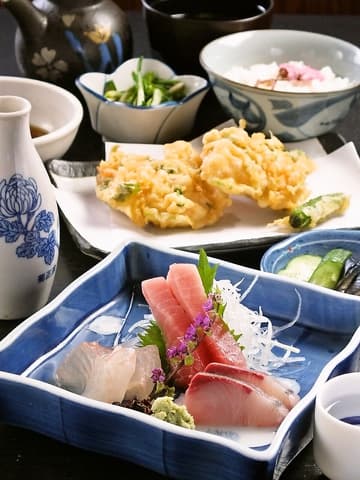 大衆割烹ひら乃