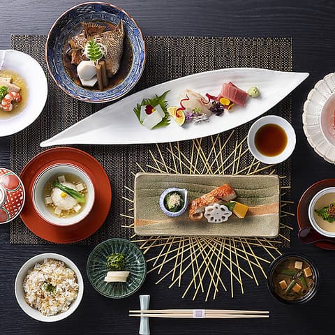 スイスホテル南海大阪 日本料理 花暦