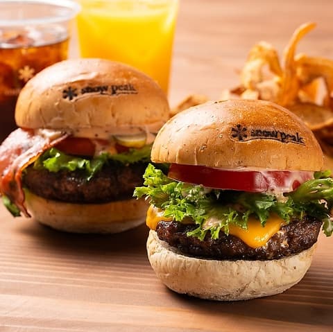 スノーピークカフェ 久屋大通公園店