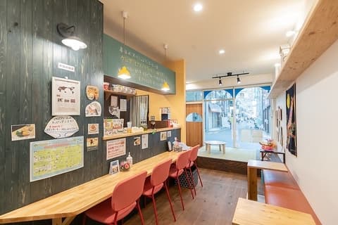 絵本とパンケーキカフェアイアイ