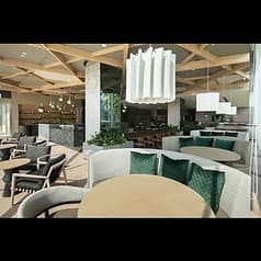 ベーカリー カフェ&ダイニング &tresse アンドトレッセ  2