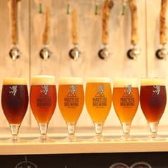 Masters Brewing 2階のビアパブ 2