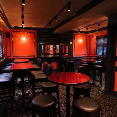 【ダーツ投げ放題】Drinks 250円 Barmoonwalk 六本木店（バームーンウォーク）