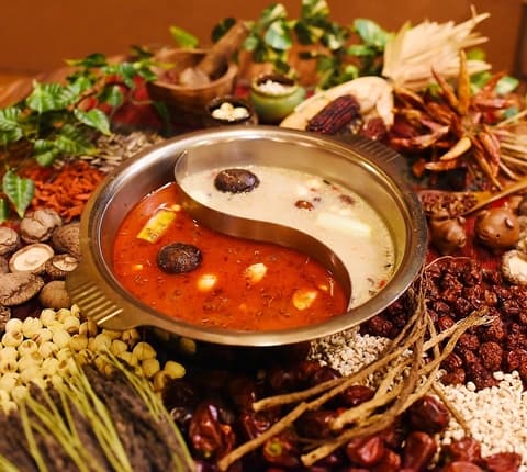 薬膳火鍋 豚湯 熊谷本店