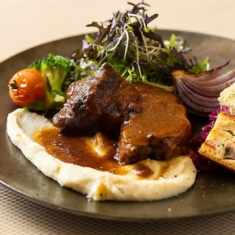 レストランアダスタム